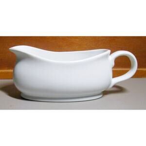Threshold White Porcelain Gravy Boat Sauce Server Tableware Dishwasher Safe